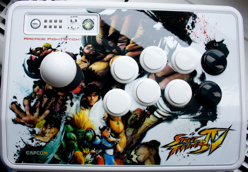 Illustration for article titled Mad Catz Street Fighter IV FightSticks Review